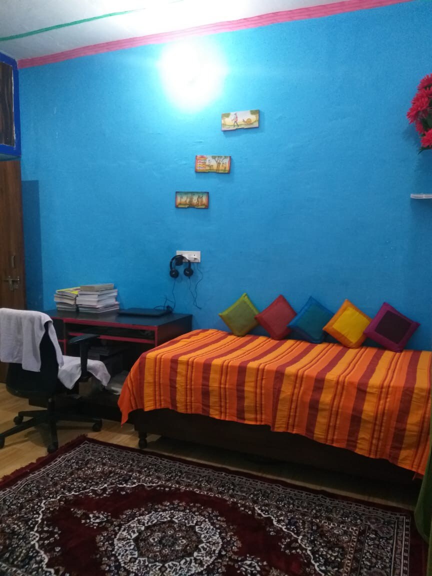 Khulbey Homestay with Bed & Breakfast