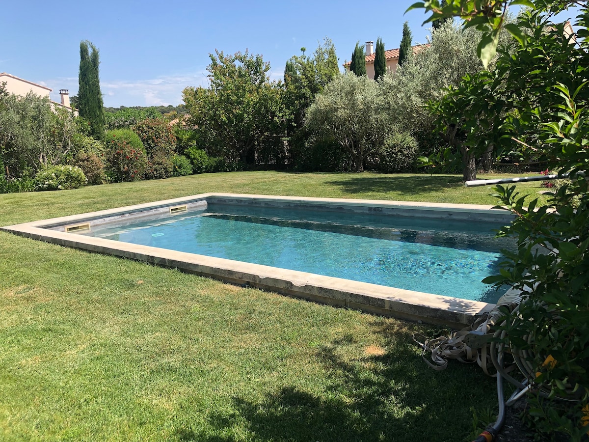 Villa avec piscine à deux pas du Mont Ventoux