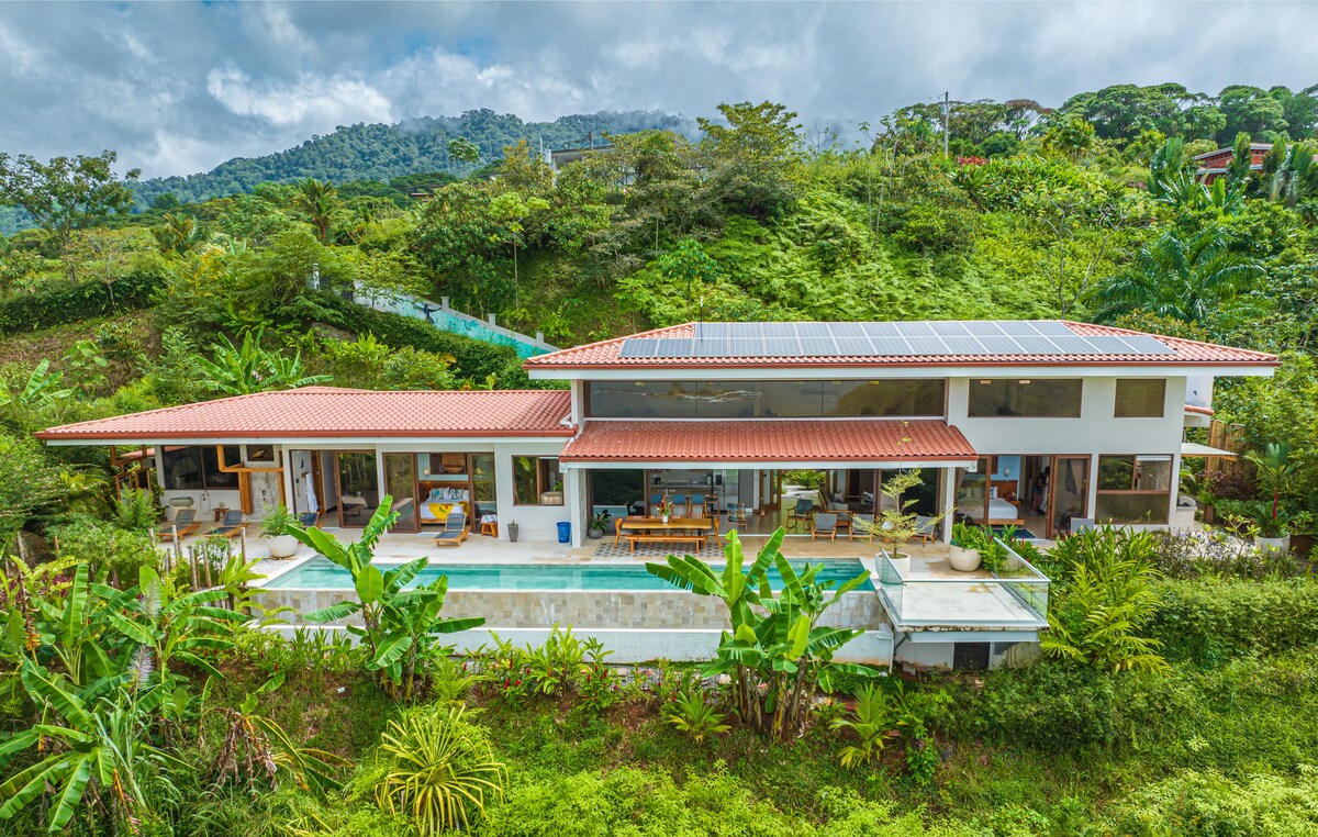 Casa de Pura Vida- Living the Costa Rica dream!