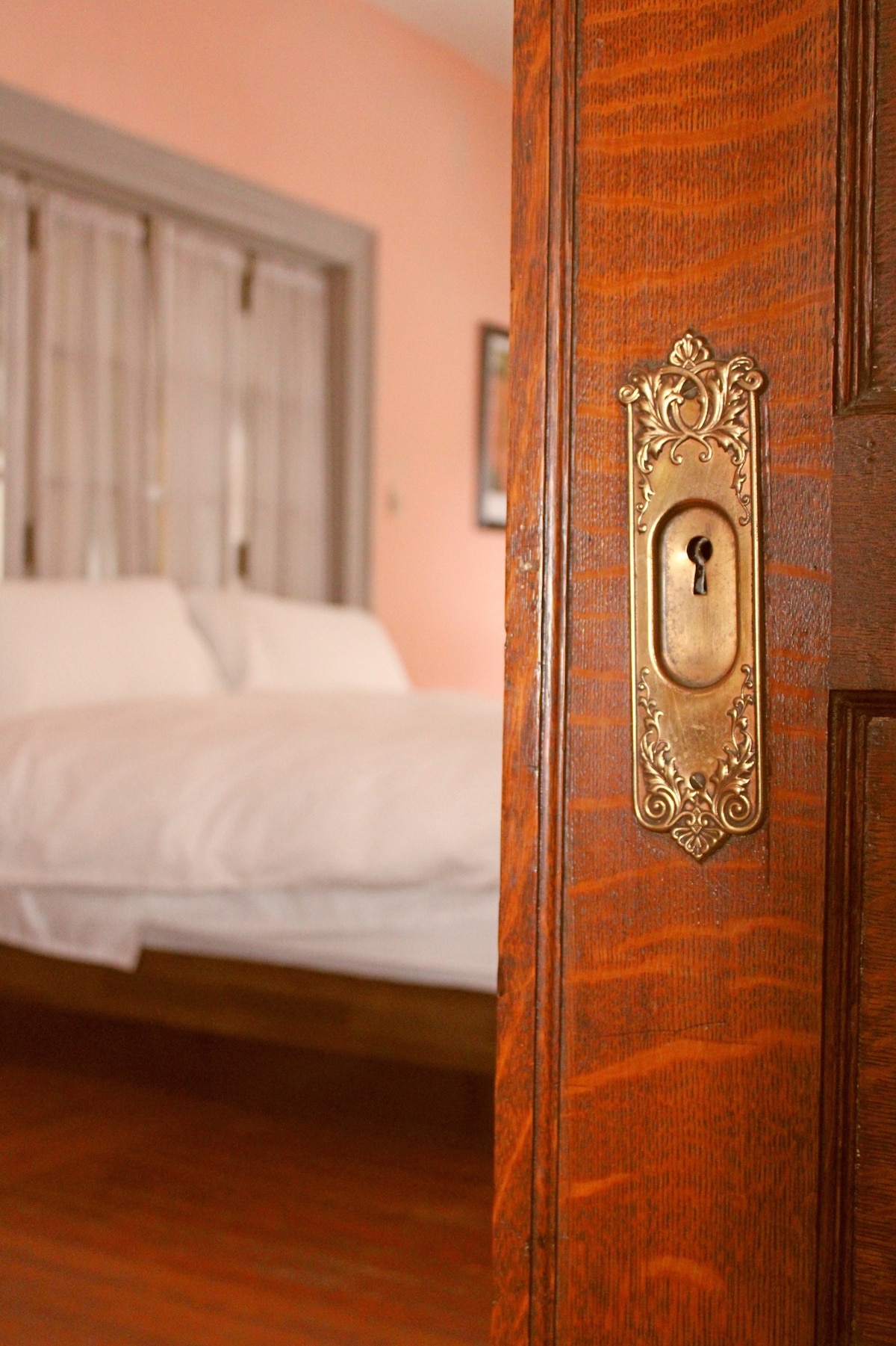 维多利亚式1卧室：加大双人床：历史悠久的房源