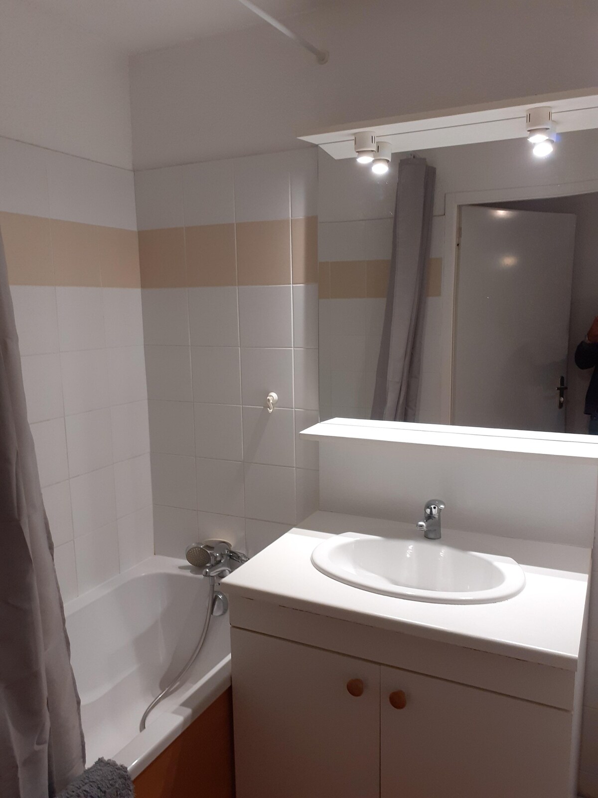 LA NORMA - 6人公寓- 2间浴室- 45平方米
