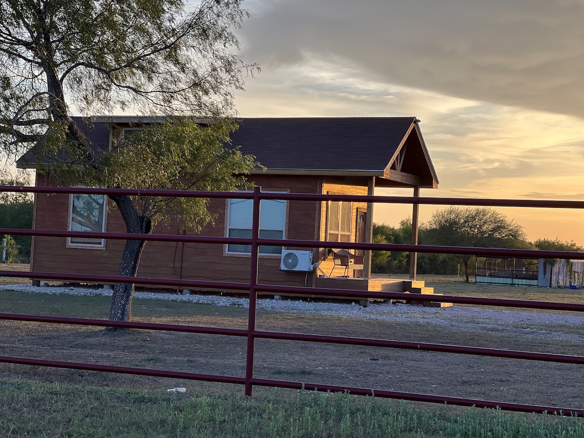 美丽的Bird Nest ！ Ranch Cabin