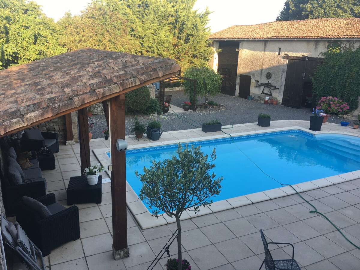 Traditional French farmhouse with private pool