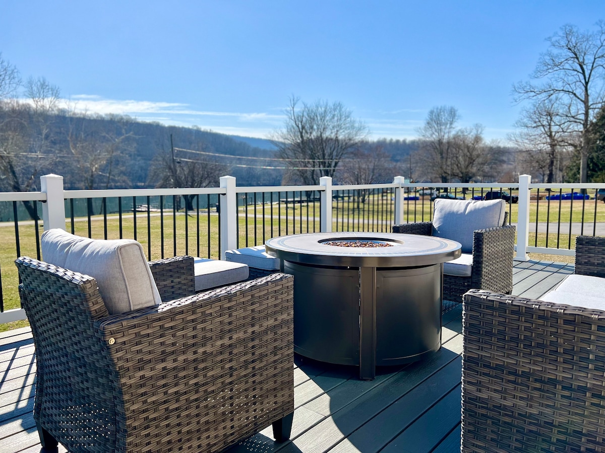 Riverfront Home in Harpers Ferry