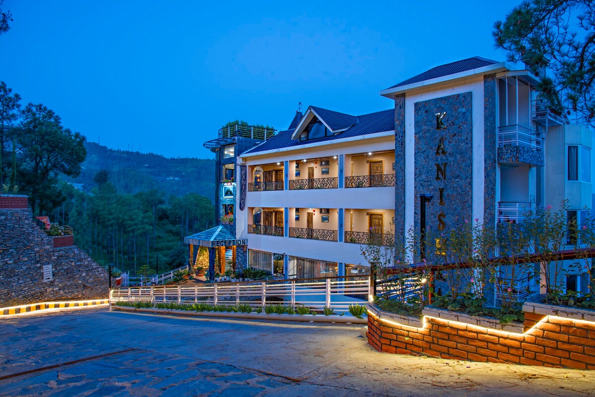 Executive Plus Kanishka Retreat Resort Chail