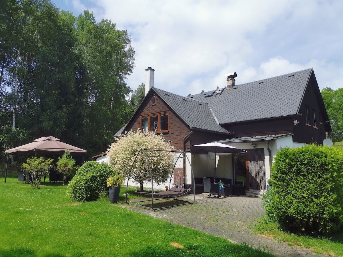 Pet-Friendly, Serene Forest Cottage -Sauna+ 4000m²