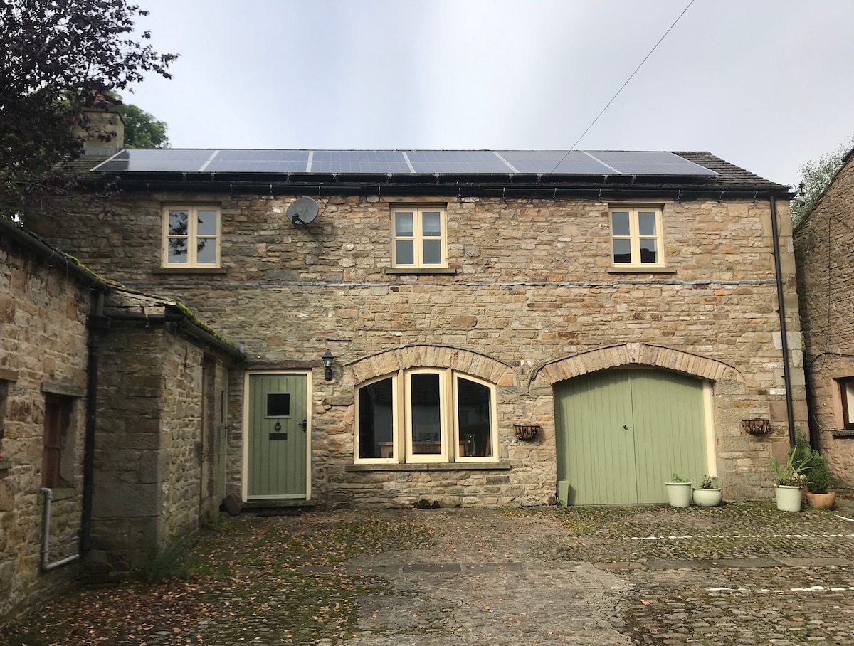 Cosy cottage in idyllic village of West Burton