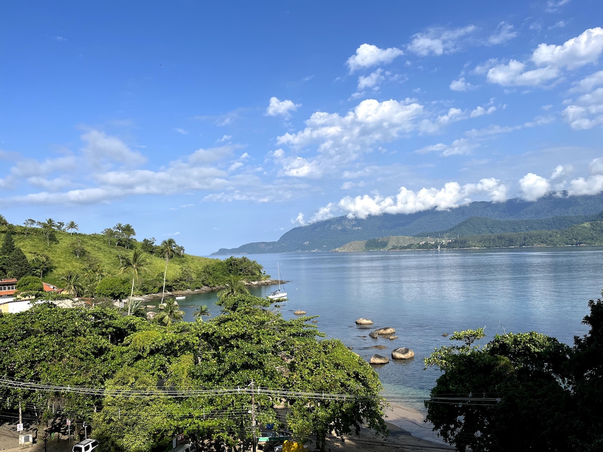 Casa Mar 3套房，带阳台，可欣赏Portinho的美景