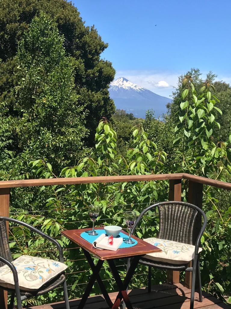 可俯瞰维拉里卡火山的美丽新房子