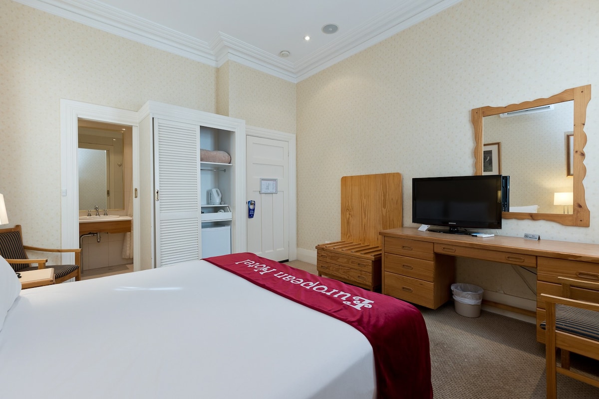 欧式酒店珀斯中央商务区的标准双人床房