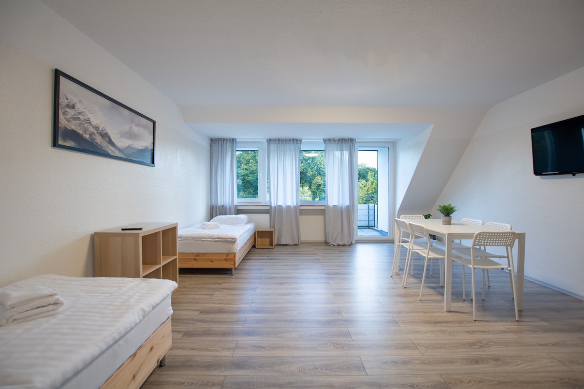 T&K Apartments-Essen-3 Rooms Apartment-3OG