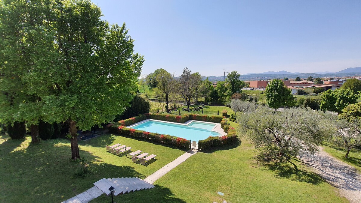 Villa Santa Caterina three-room apt. with pool