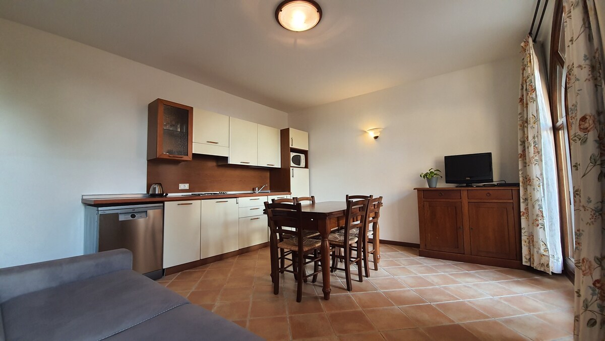 Villa Santa Caterina three-room apt. with pool