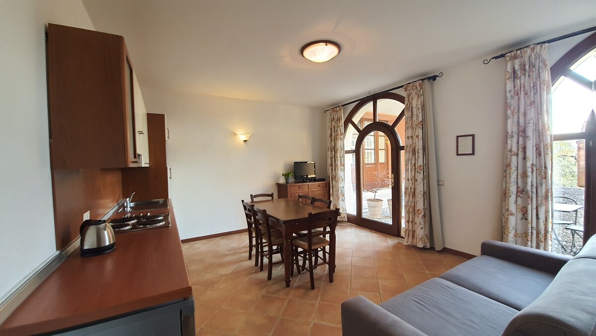 Villa Santa Caterina three-room apt. with pool