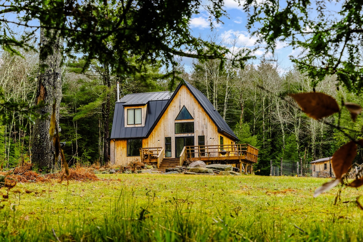 Secluded Garden House on 50 Acres