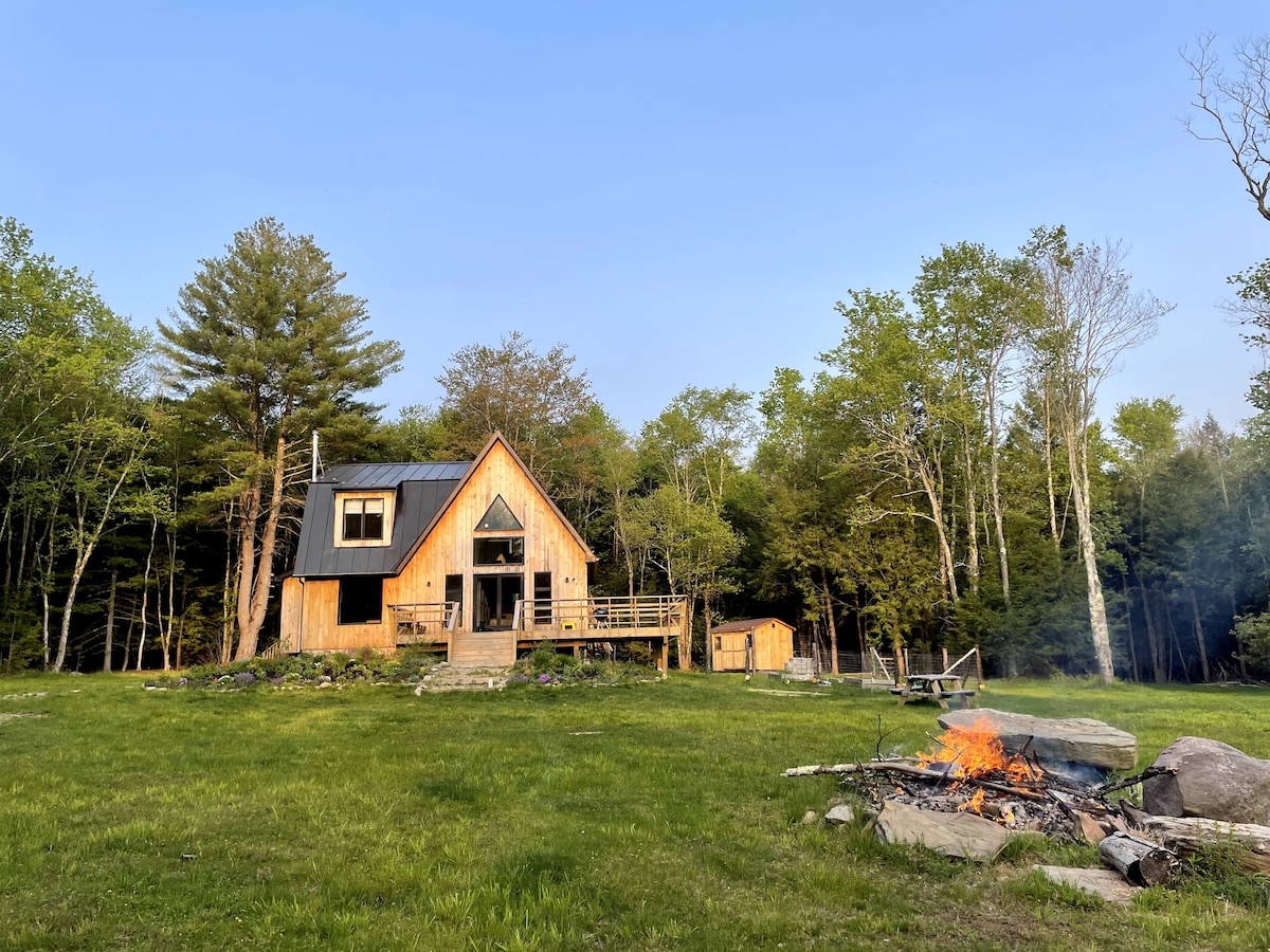 Secluded Garden House on 50 Acres