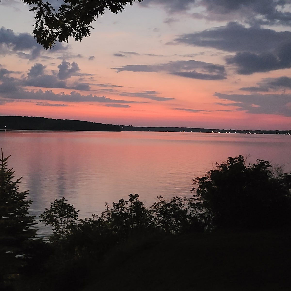 Sunset View Cottage on Sodus Bay