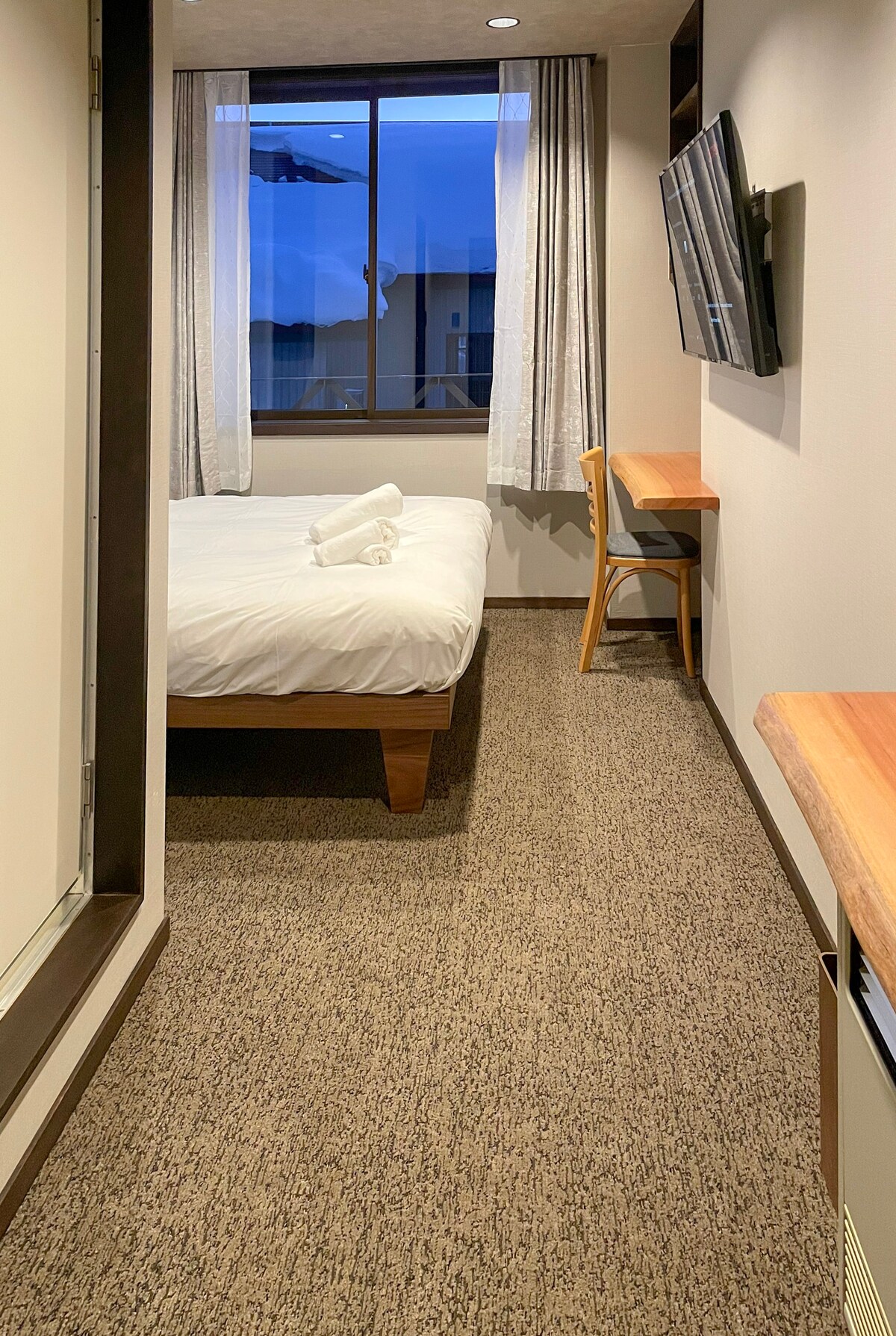 T Square Hakuba、豪华标准双人床客房、浴室和早餐