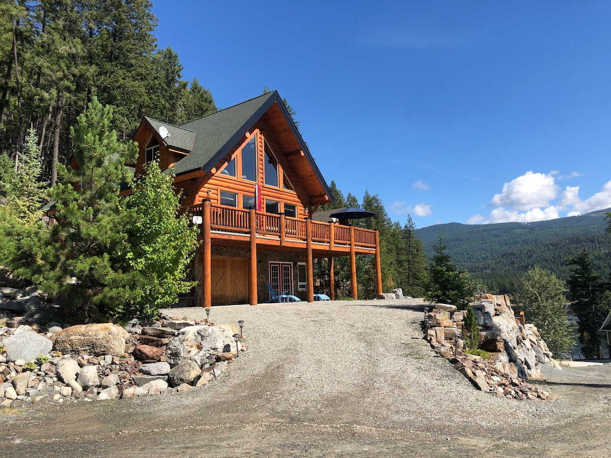 莫伊湖木屋（ Moyie Lake Log Cabin ）