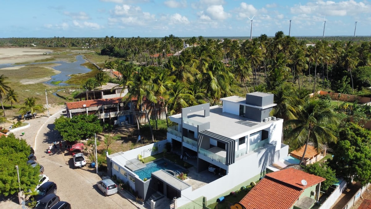 Casa Praia do Cardeiro （套房/游泳/烧烤）