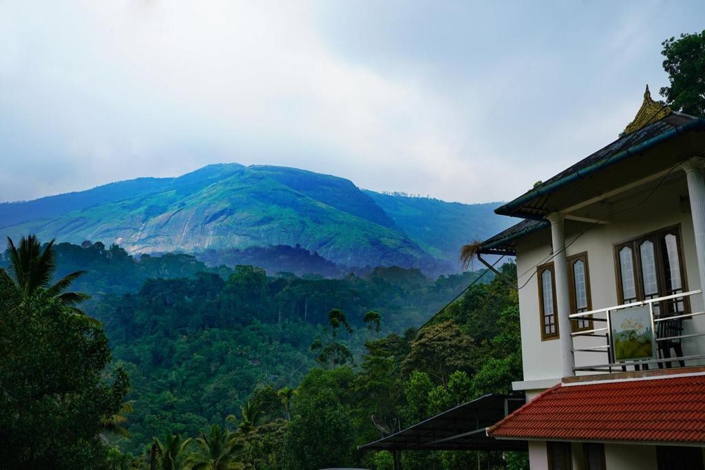 3bhk aby uncle's homestay  munnar