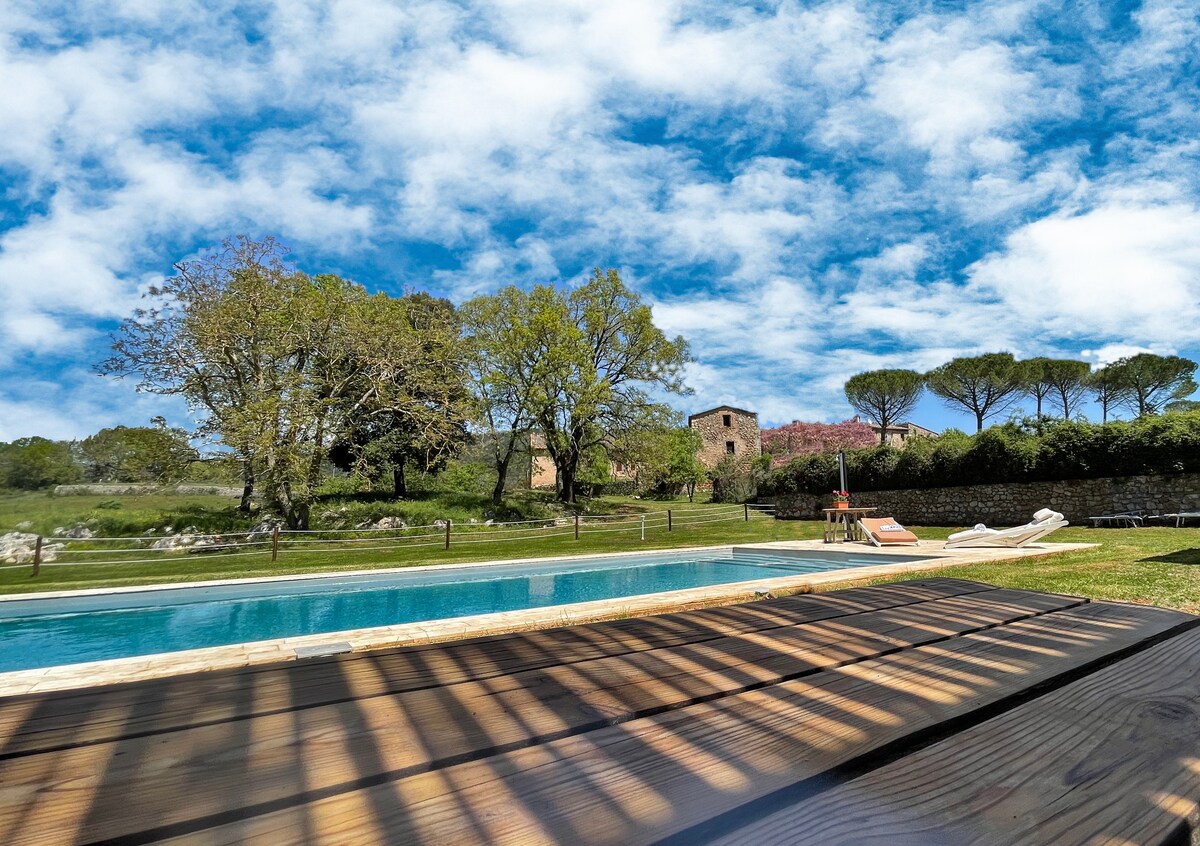 Agriturismo La Villa - Il Ciliegio ，游泳和花园