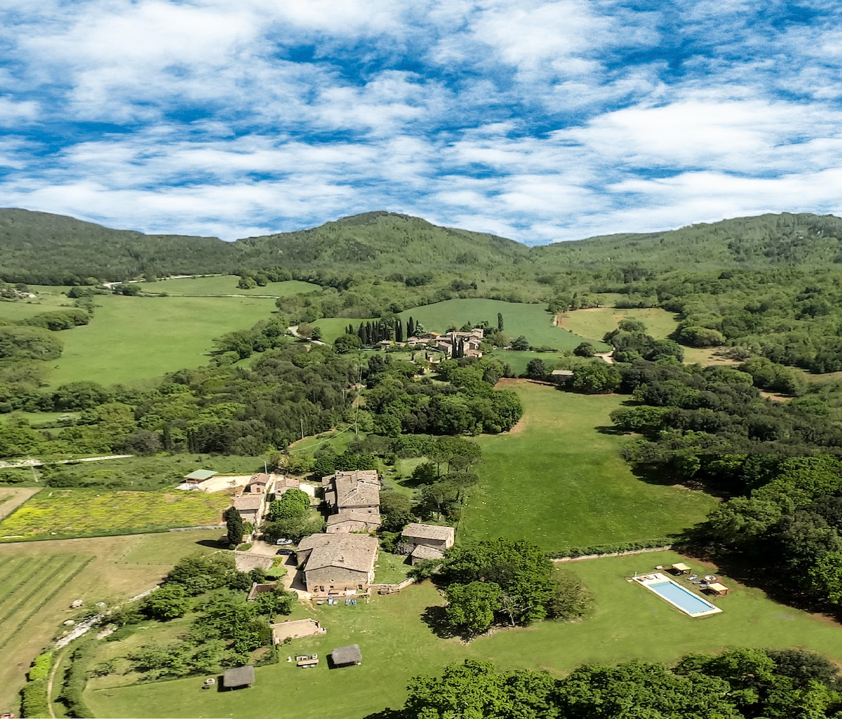 Agriturismo La Villa - Il Ciliegio ，游泳和花园