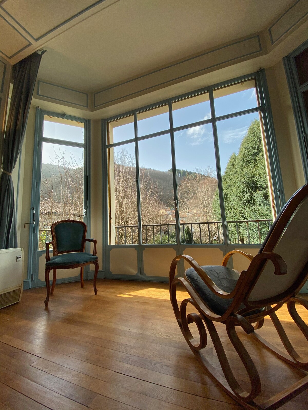 Beautiful character room with mountain view.