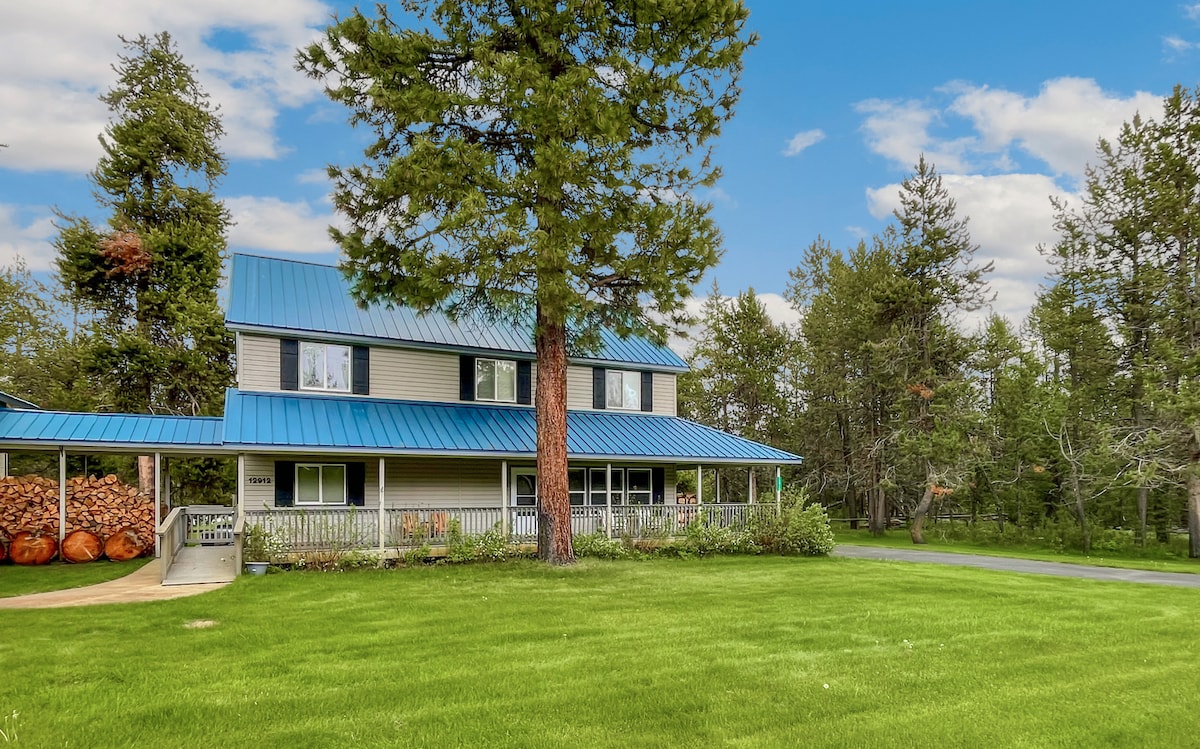 Lake Front Ranch House with Private Boat Dock