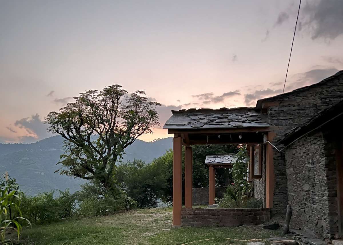 Scenic Cottages@The Women's Village by Bakri Chhap