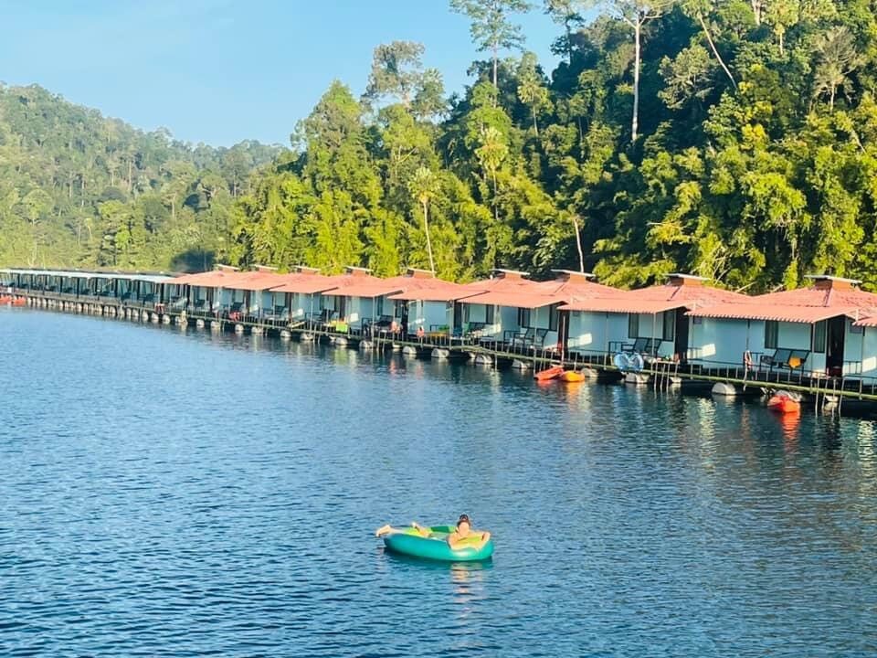 微笑湖（ Smiley Lake ） ： 5人游1晚