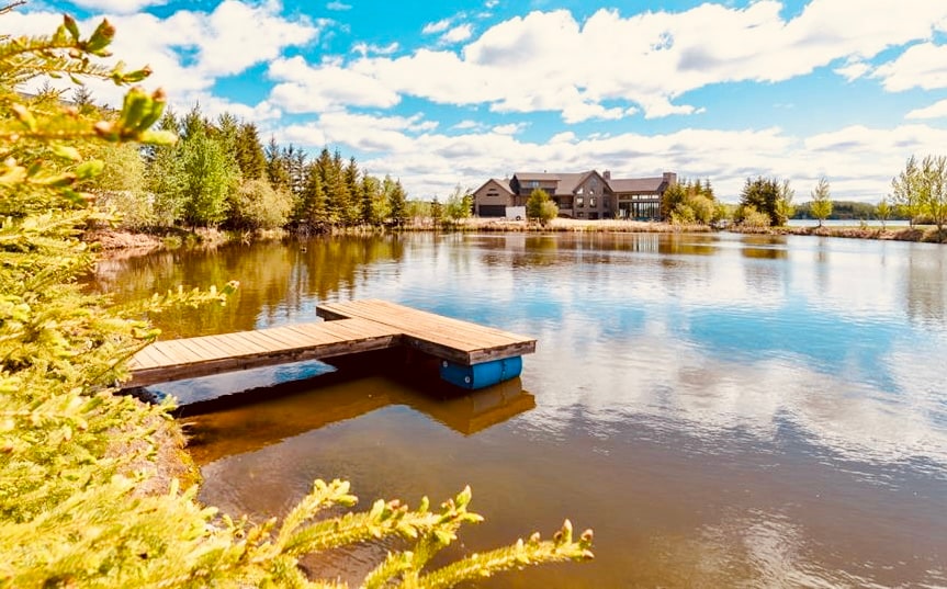 Beautiful Lakeside Retreat!