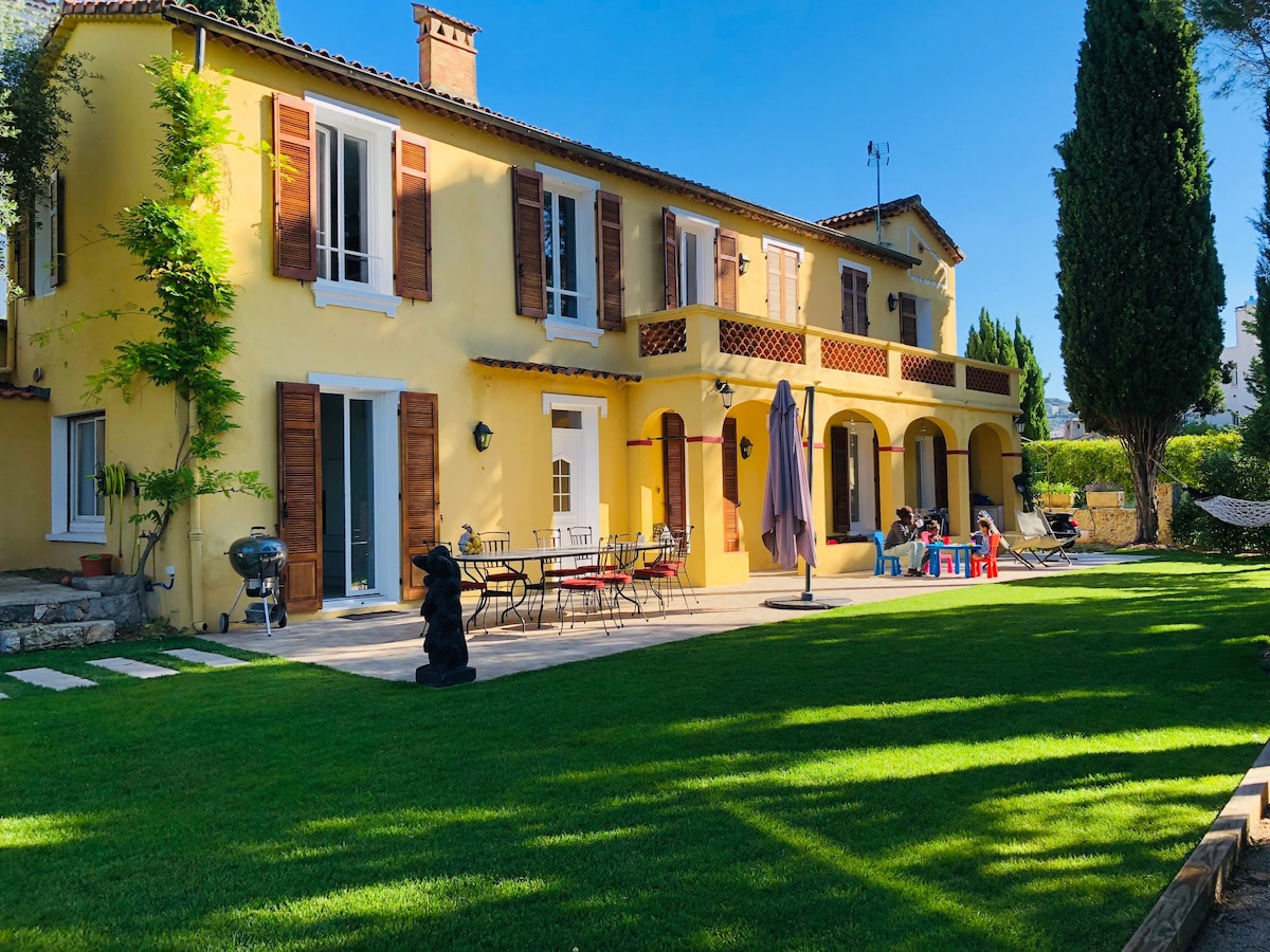 Villa Amarilla. Splendide Villa Provençale