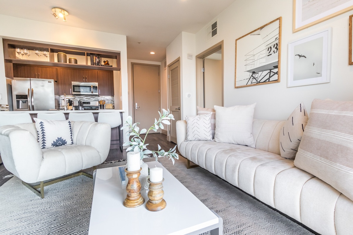 Downtown Santa Monica - 2BDR & 2 BTH for 6 Guests!