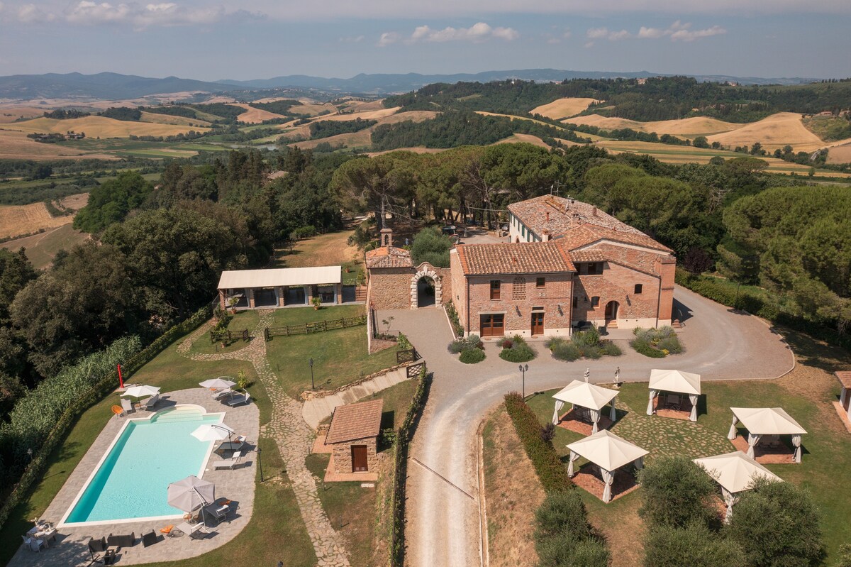 Apartment Tuscia in Tenuta I Mandorli, with pool