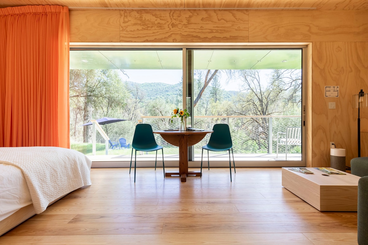 The Beechwood Suite: A Modern Mountain Sanctuary