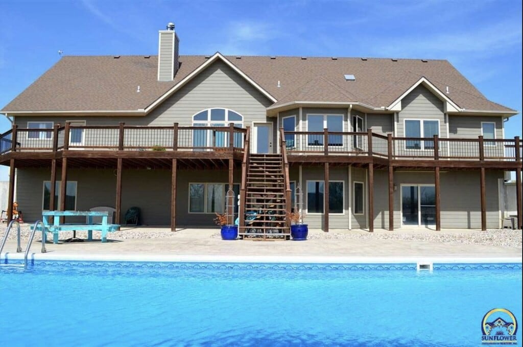 Sunset Country Retreat: 5 BR, 6 BA, Large Pool