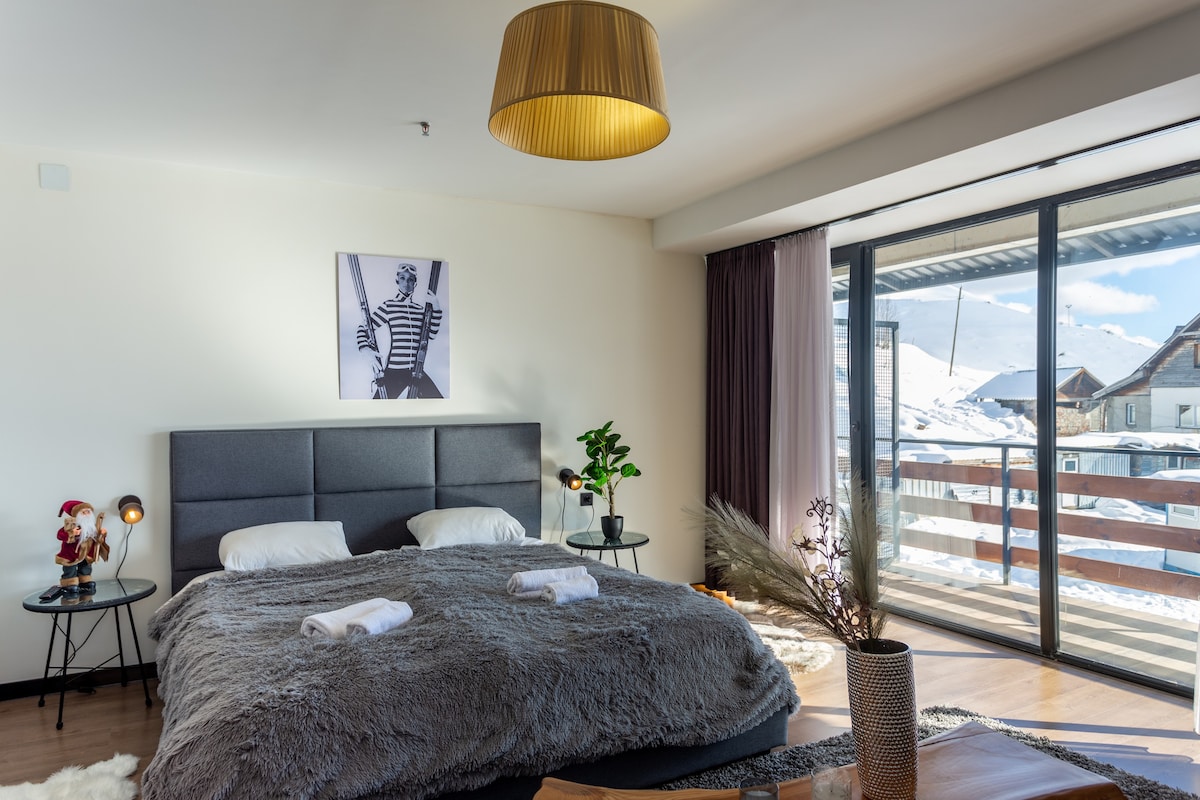 Gudauri 2BR Apart- 300 m from main lift- By Wehost