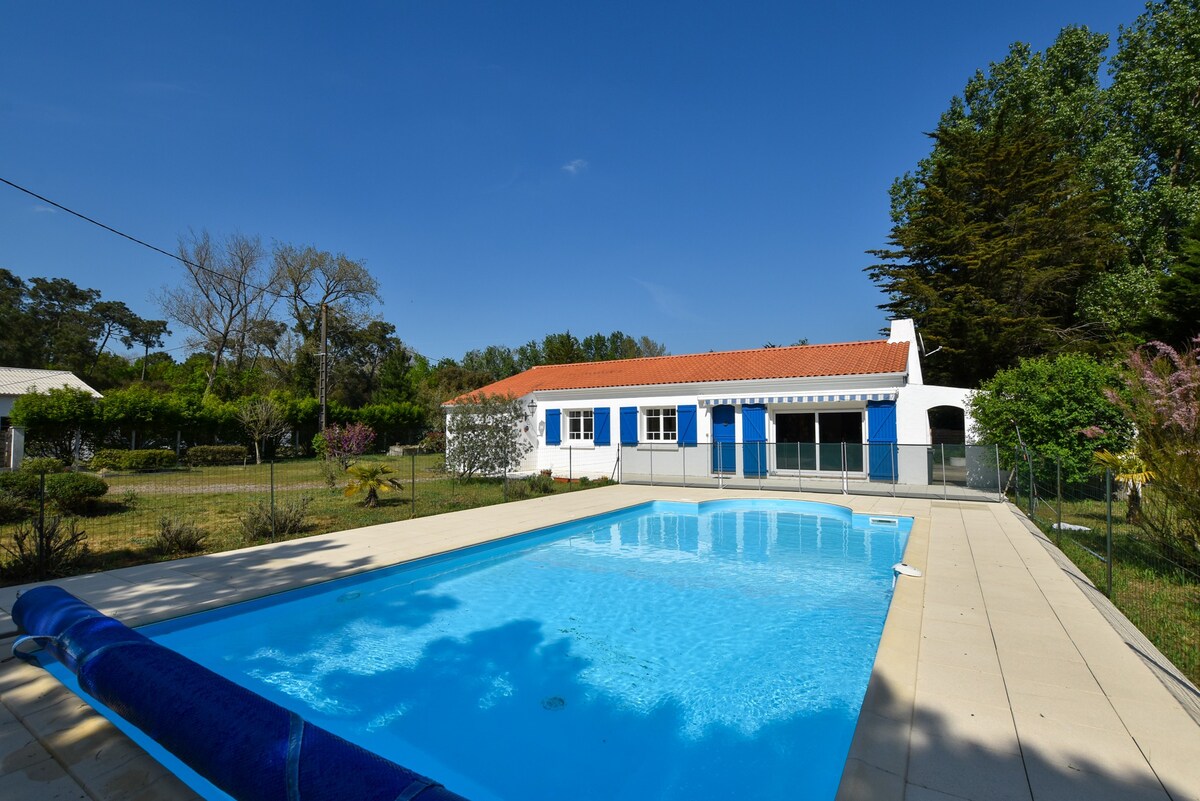 « La tranquillité » Villa avec piscine