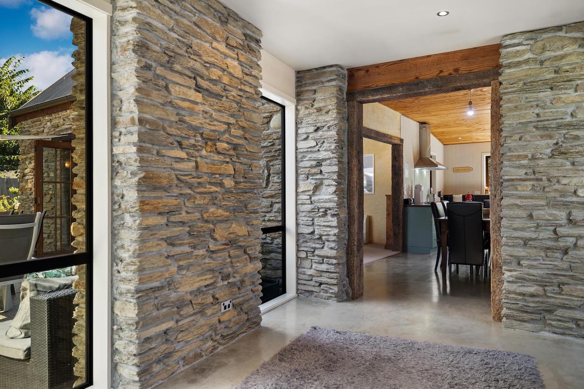 Maytime Cottage - Arrowtown Holiday Home