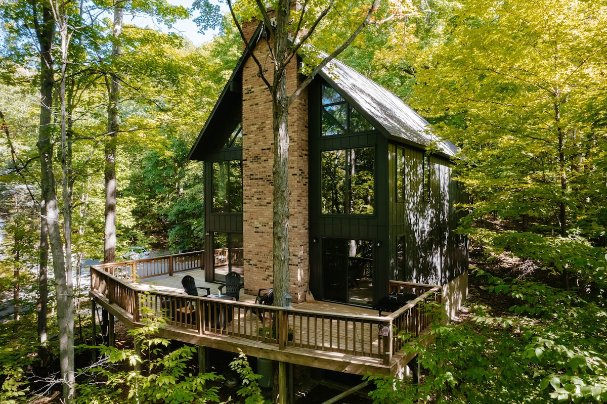 The Peak Chalet at Shanty Creek / Schuss Village