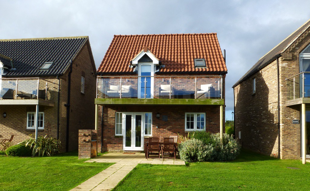 Brigg End View, sea view cottage at The Bay Filey