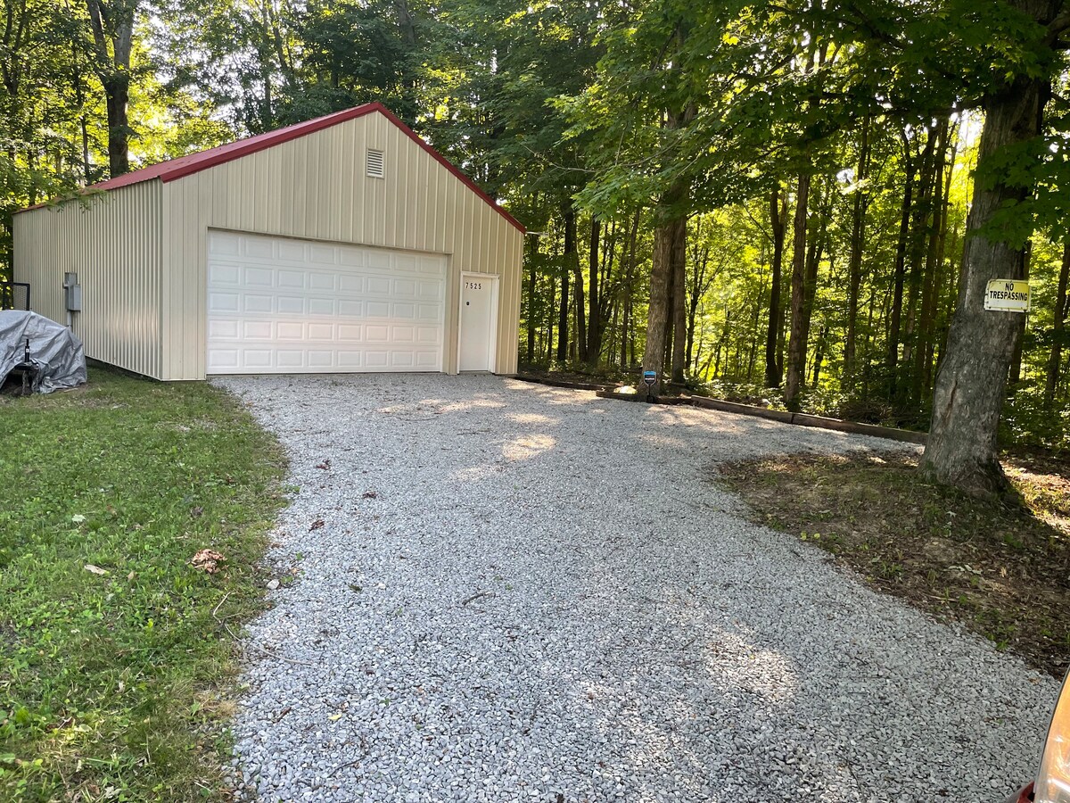 Cozy hideaway on Yankee creek.