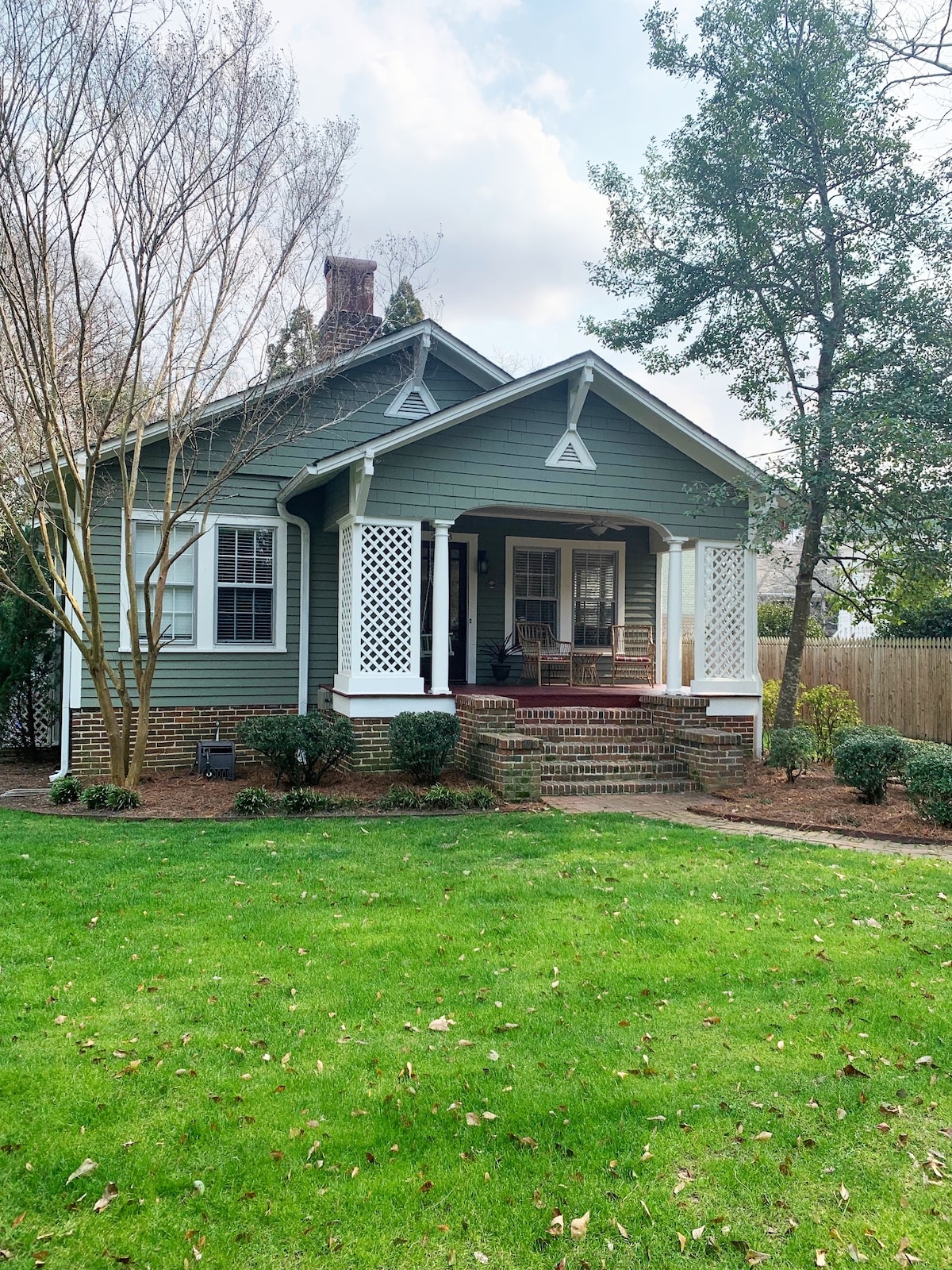 Evergreen Cottage Downtown Aiken (3 bed/3 bath)