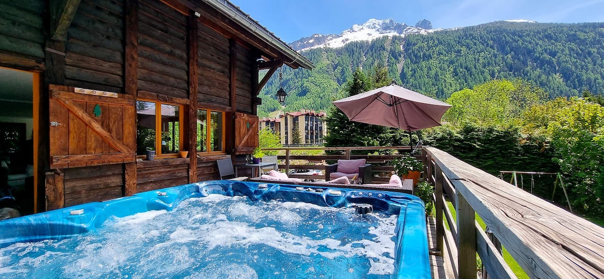 Chalet Falcon - Spacious Chalet with Hot Tub