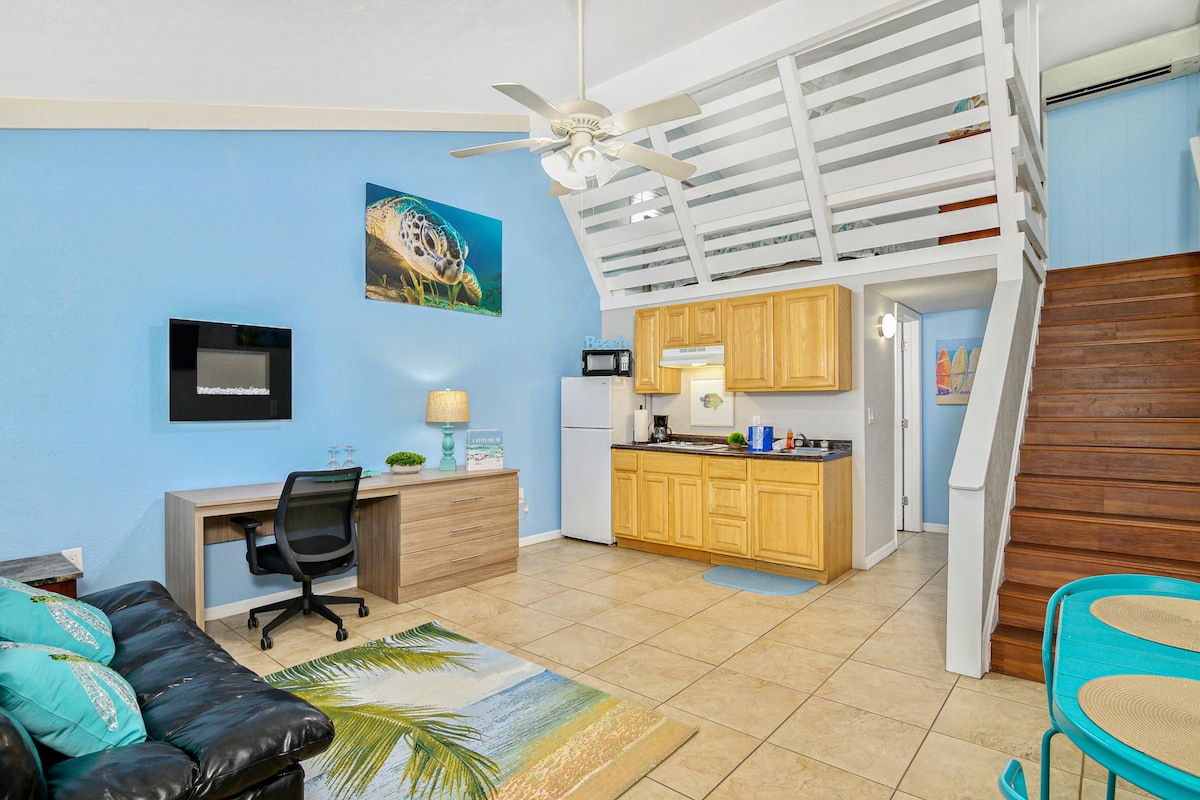 Latitude 26 Resort - King Loft Suite w/Kitchenette