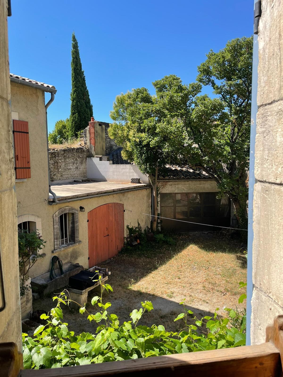 Maison provençale, jardin clos, calme et Lubéron 9