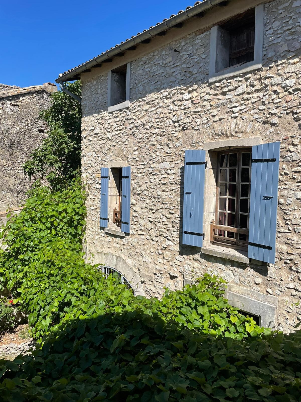 Maison provençale, jardin clos, calme et Lubéron 9