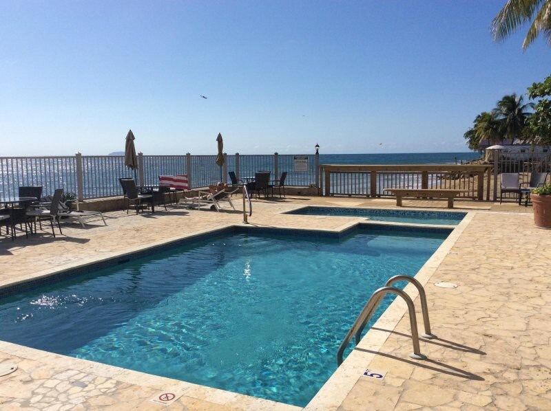 2-Bedroom Condo with Pool and Beach Access