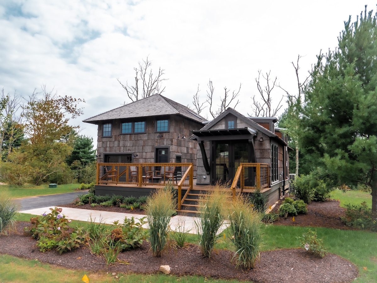 Low Country Tiny Home with Studio